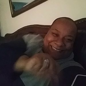 Meet your Posher, Mona l